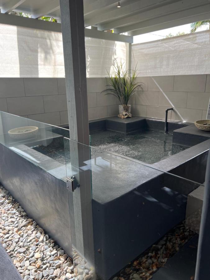 Beachside Apartment 1 With Plunge Pool 道格拉斯港 外观 照片